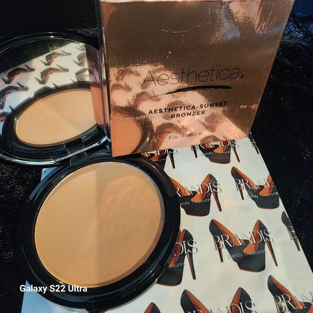 Aesthetica Sunset Bronzer NIB